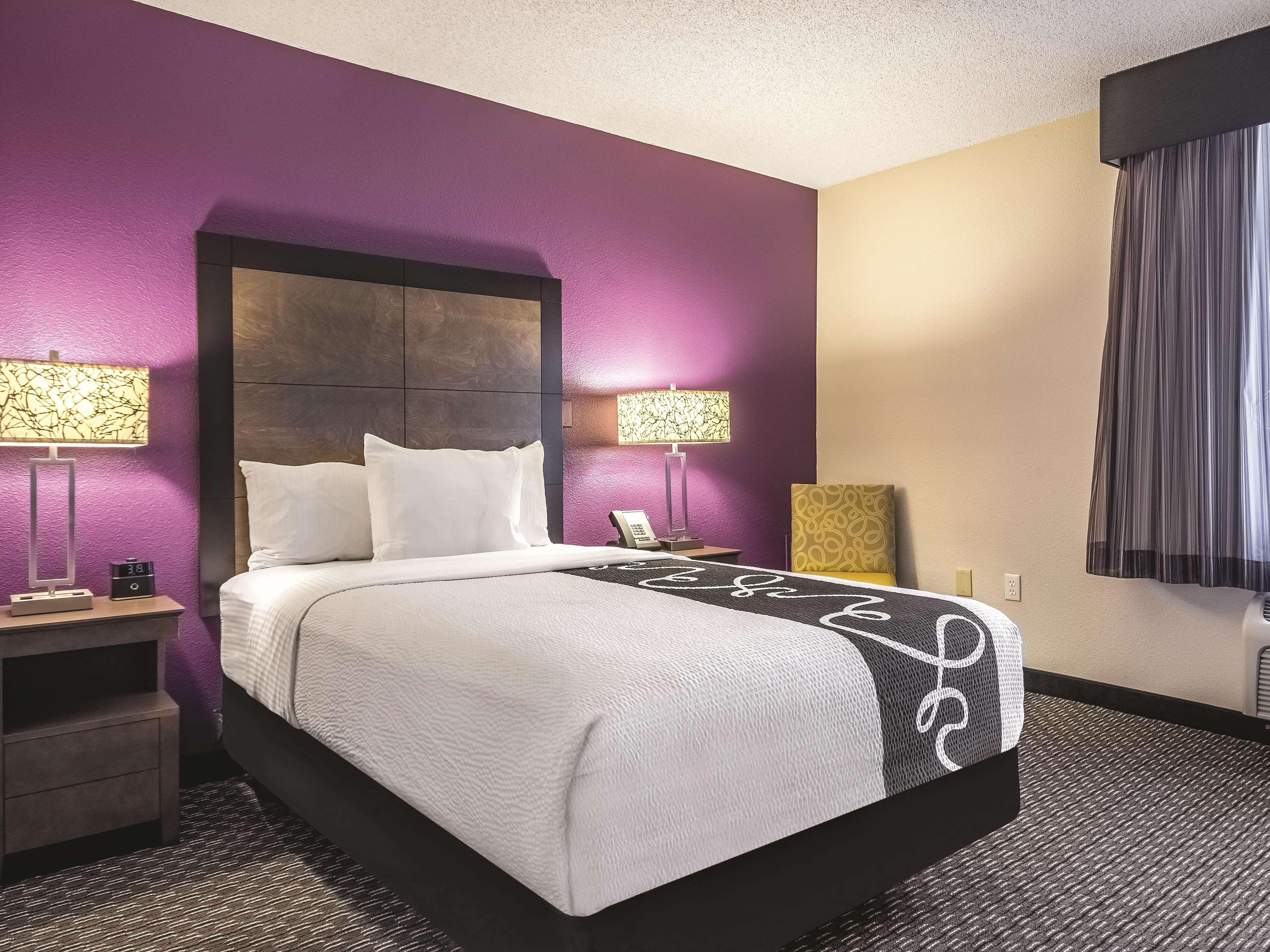 מלון וינזדור לוקס La Quinta By Wyndham Hartford Bradley Airport מראה חיצוני תמונה