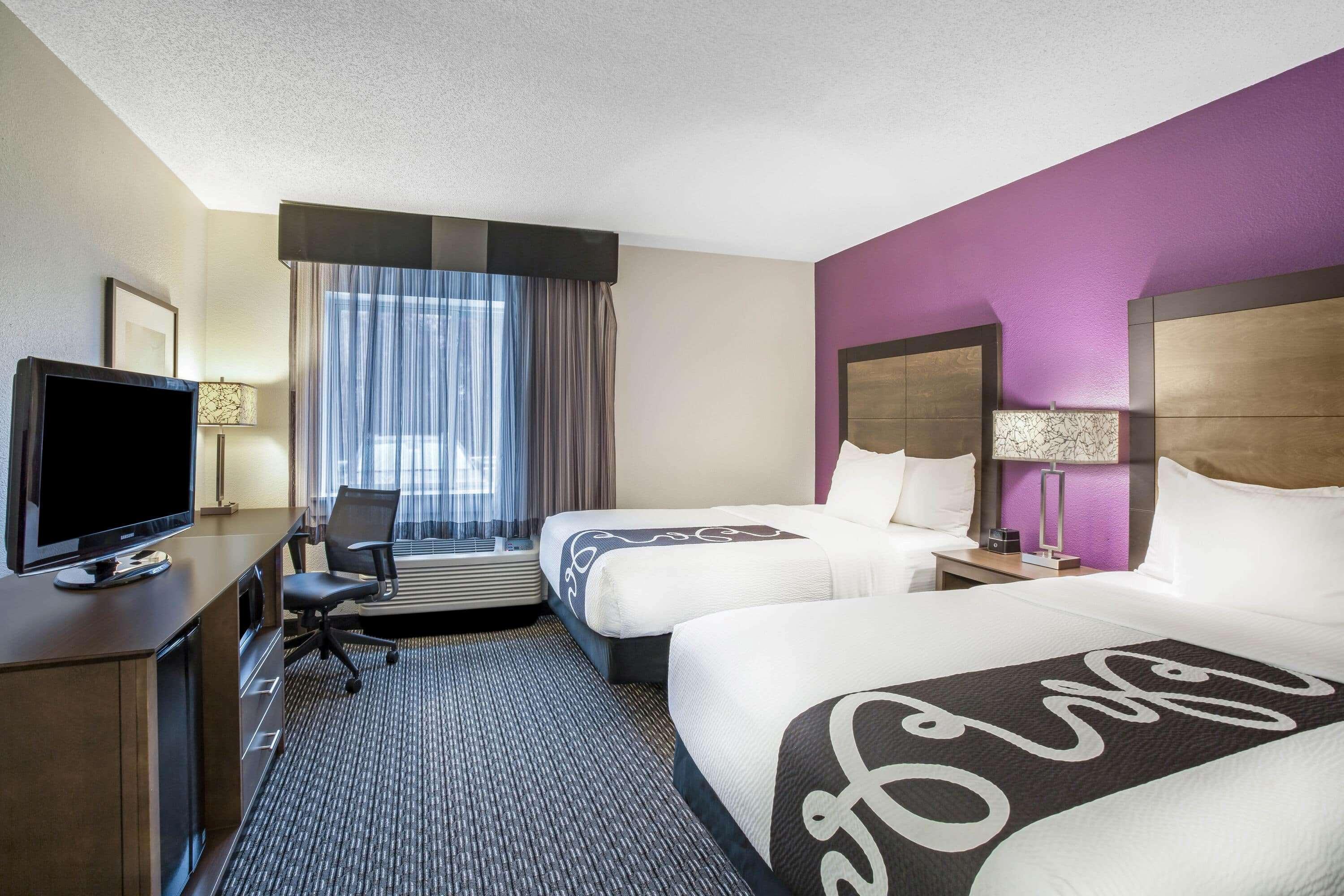 מלון וינזדור לוקס La Quinta By Wyndham Hartford Bradley Airport מראה חיצוני תמונה