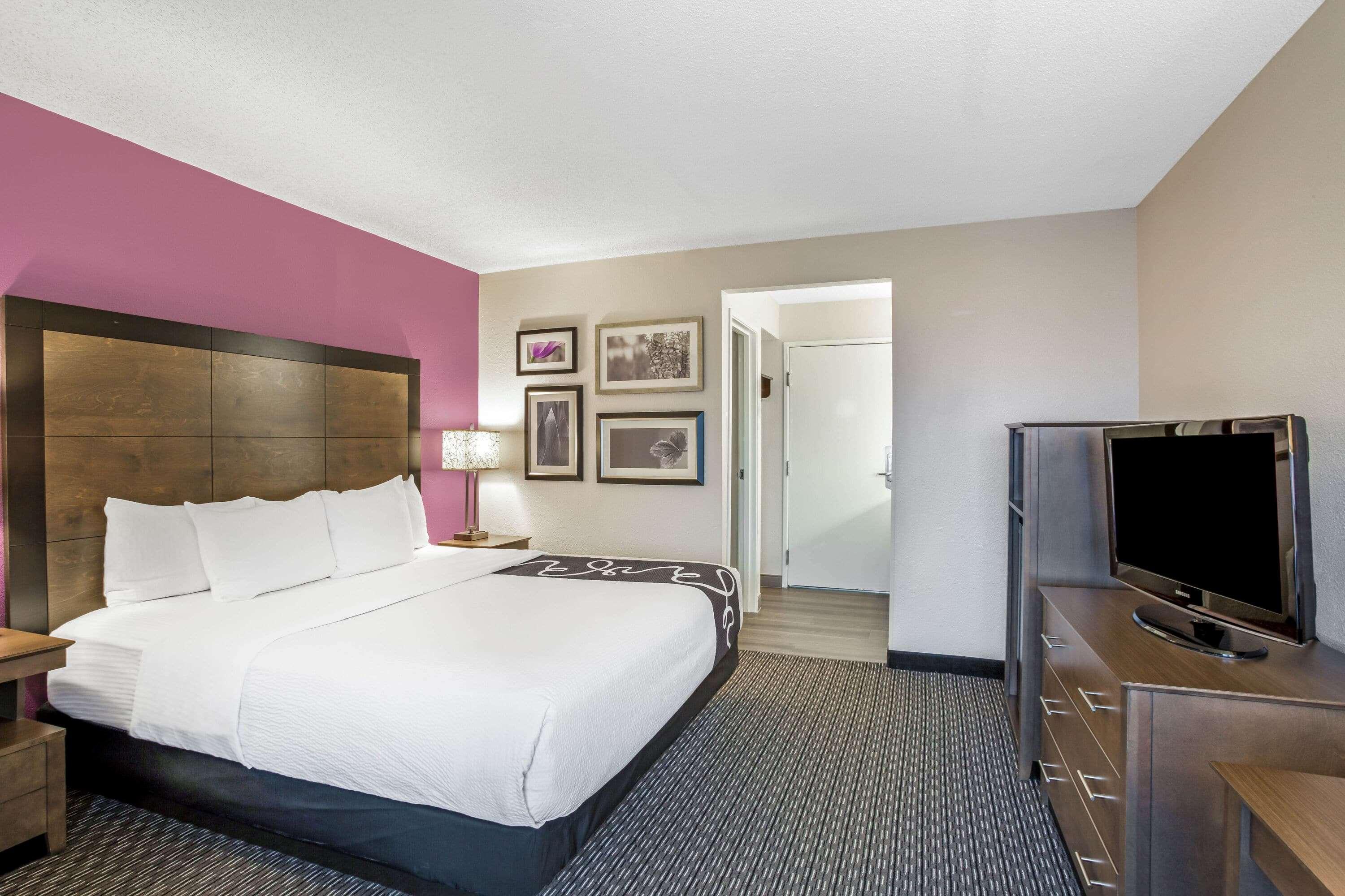 מלון וינזדור לוקס La Quinta By Wyndham Hartford Bradley Airport מראה חיצוני תמונה
