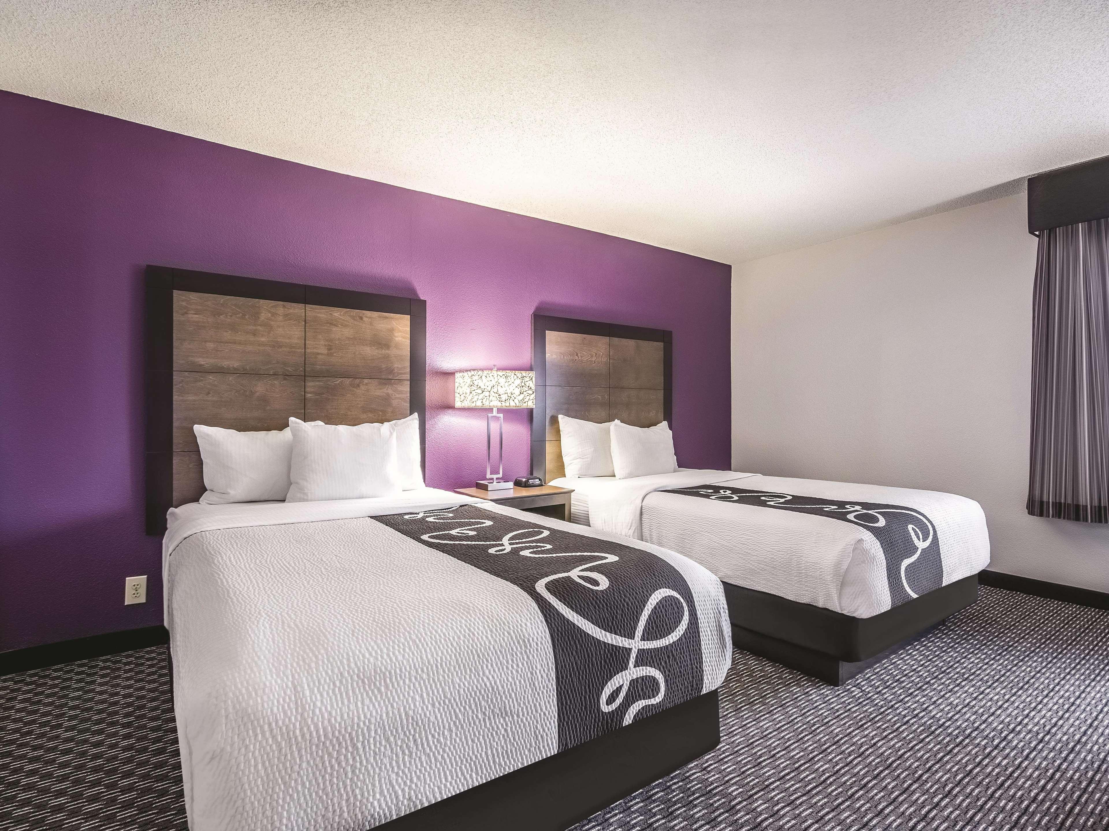 מלון וינזדור לוקס La Quinta By Wyndham Hartford Bradley Airport מראה חיצוני תמונה