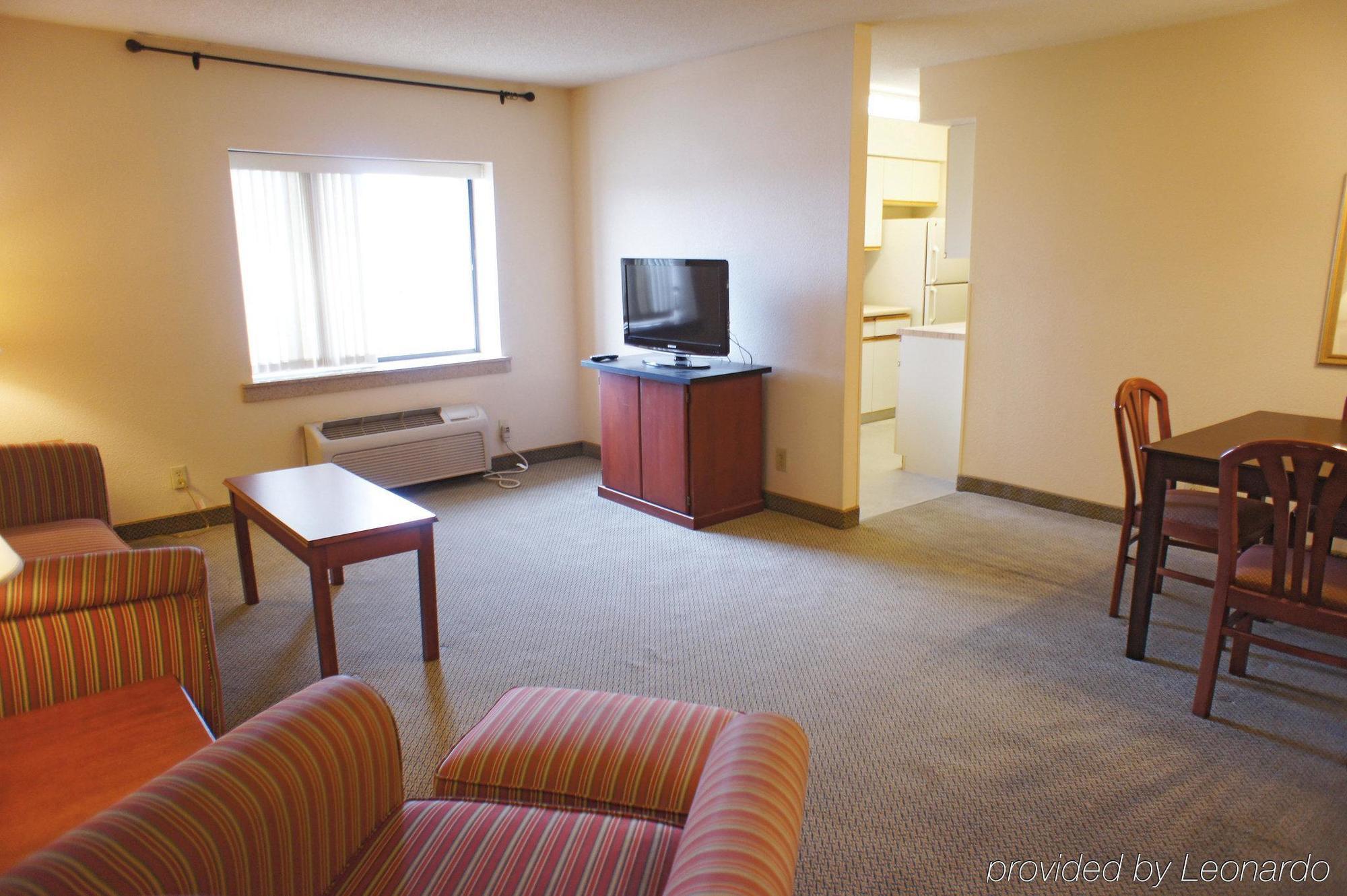 מלון וינזדור לוקס La Quinta By Wyndham Hartford Bradley Airport מראה חיצוני תמונה