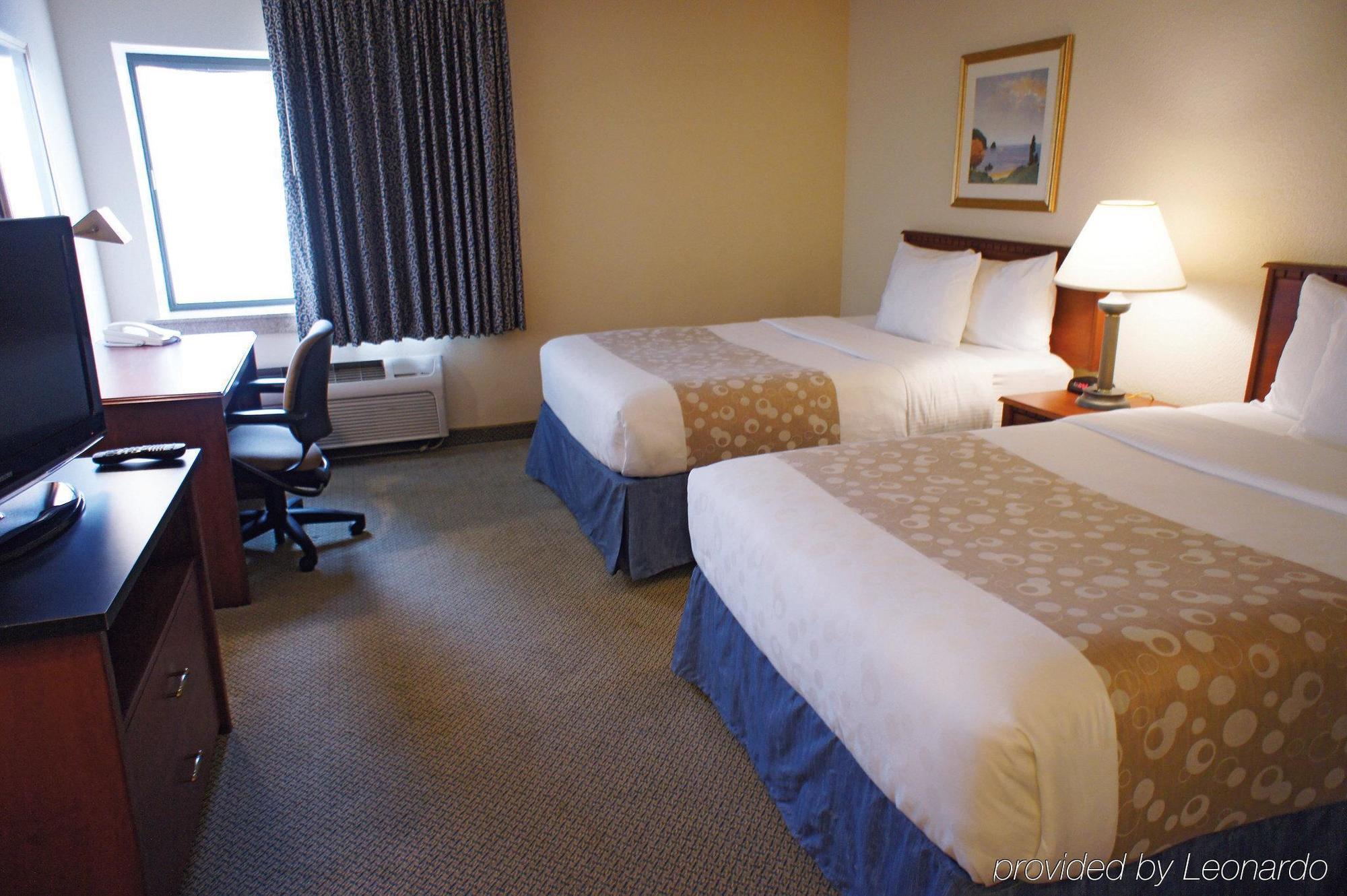 מלון וינזדור לוקס La Quinta By Wyndham Hartford Bradley Airport מראה חיצוני תמונה