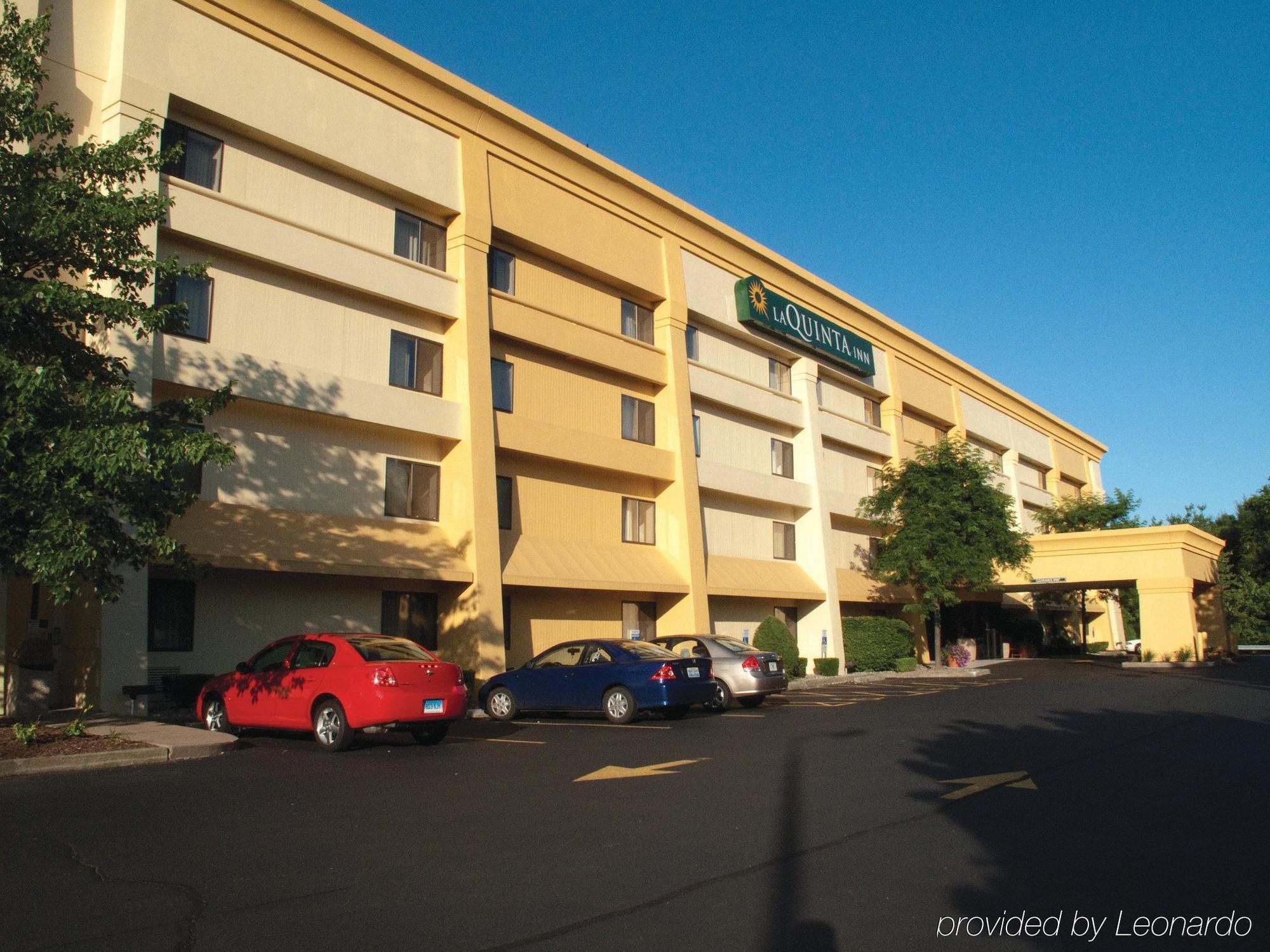 מלון וינזדור לוקס La Quinta By Wyndham Hartford Bradley Airport מראה חיצוני תמונה
