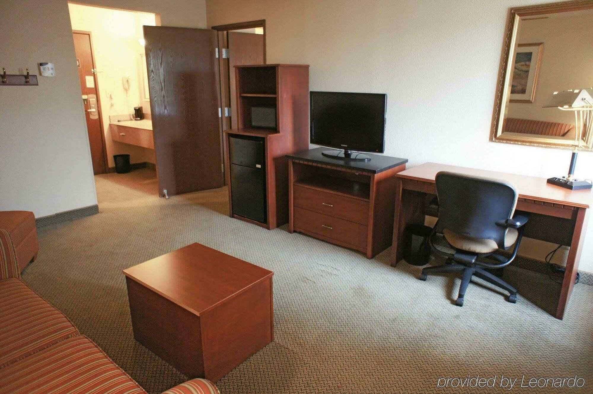 מלון וינזדור לוקס La Quinta By Wyndham Hartford Bradley Airport מראה חיצוני תמונה